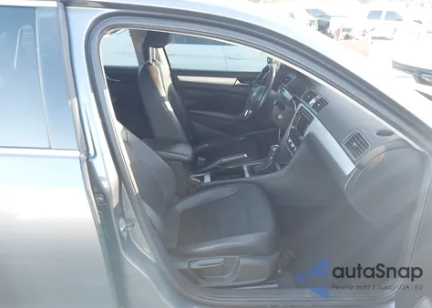 2012 Volkswagen Passat 2.5L Se z USA, uszkodzony, nr VIN 1VWBP7A35CC106319